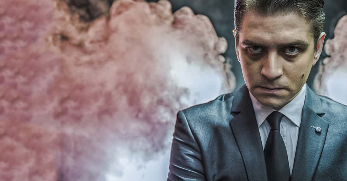 Tricky Facts About Con Artists