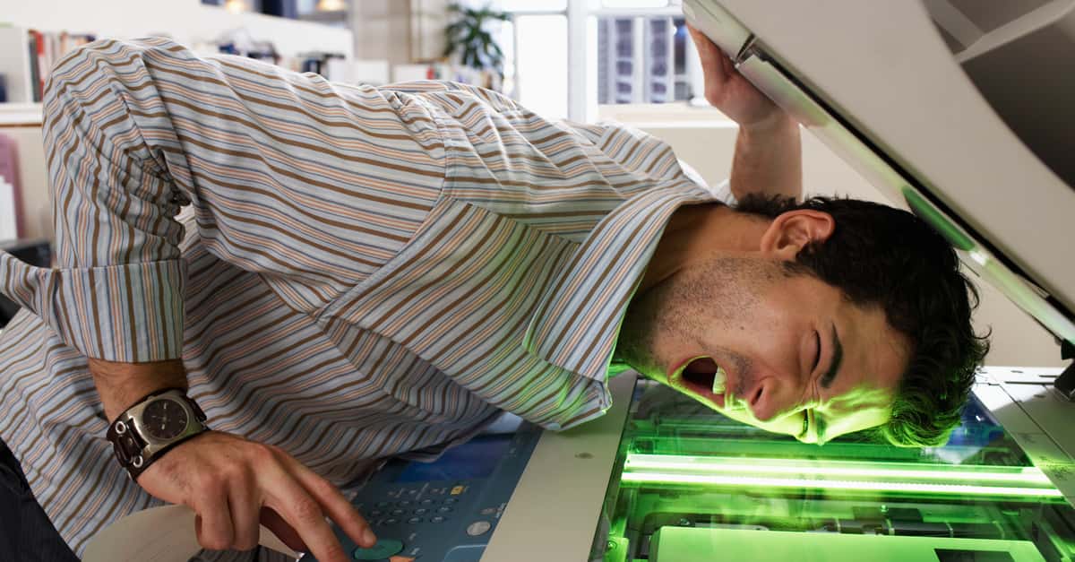 People Share The Stupidest Thing Their Dumbest Coworker Ever Did