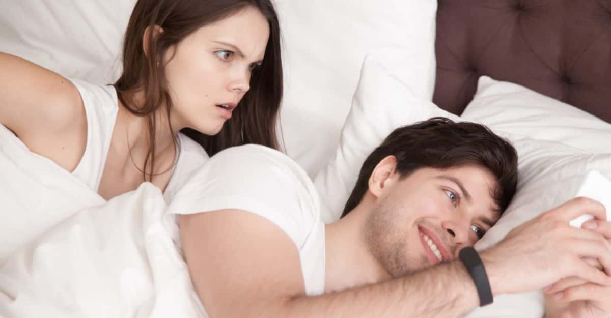 Victims Of Cheaters Reveal How They Found Out About Their Significant Other's Affair