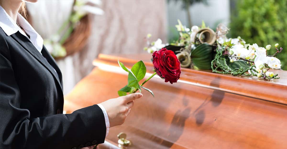 People Share The Most Inappropriate Behavior They've Seen At A Funeral