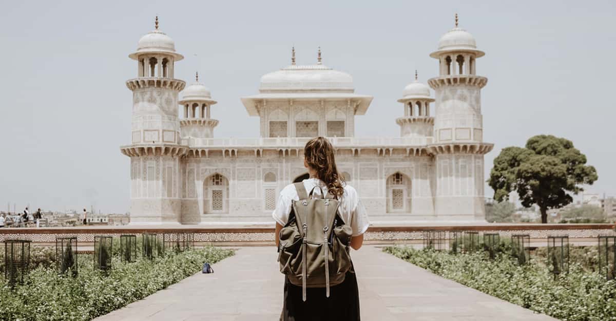 Money Saving Tips To Help You Travel The World