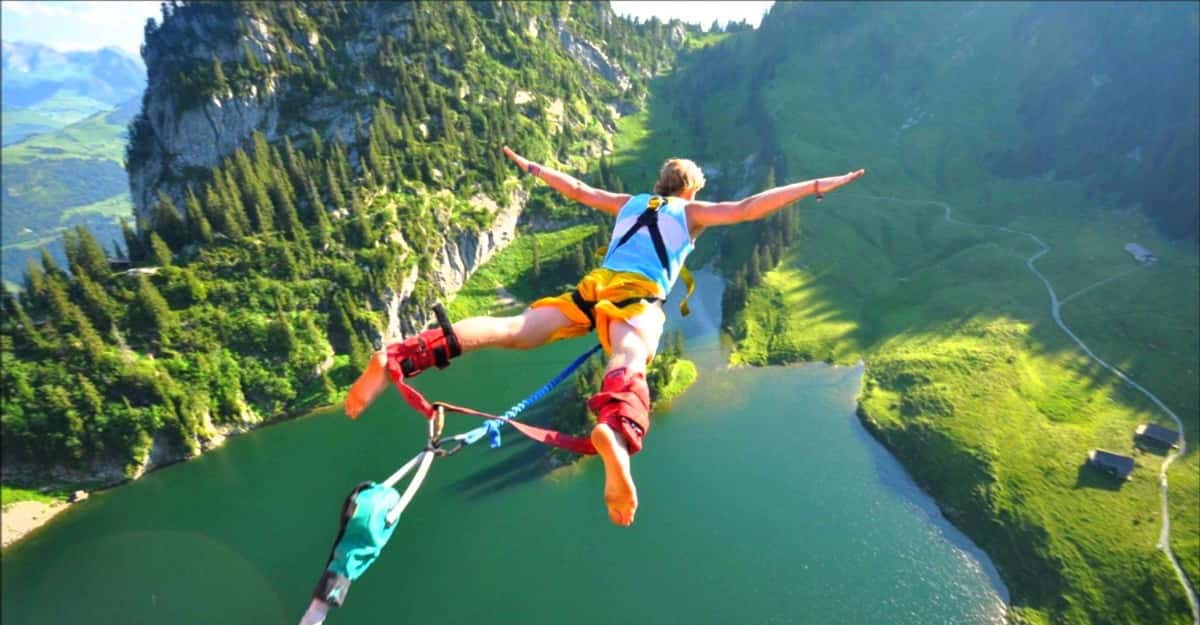 People Share The One Thing They Will Never, Ever Do Again