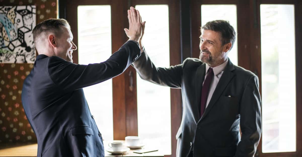 5 Easy Ways To Be A Better Coworker