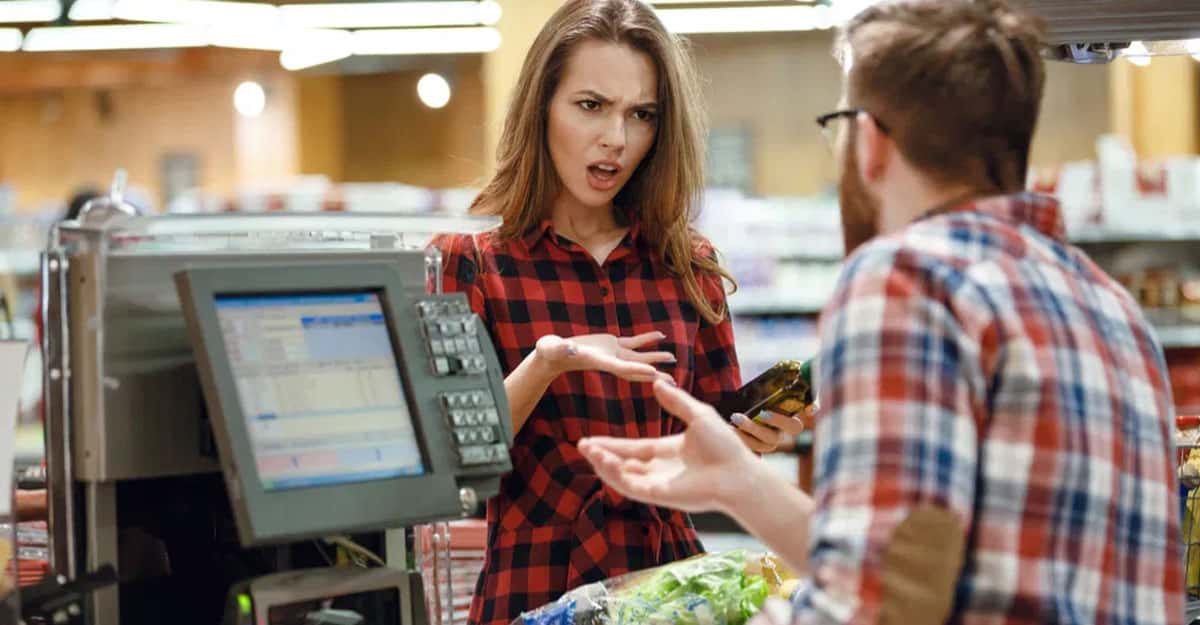 These Customer Service Nightmares Had Us Saying, “Check Please!”