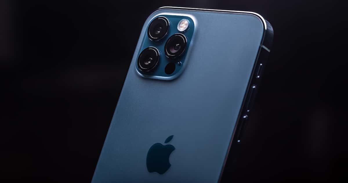 Apple Was Fined $2 Million In Brazil For Not Including Chargers With iPhone 12