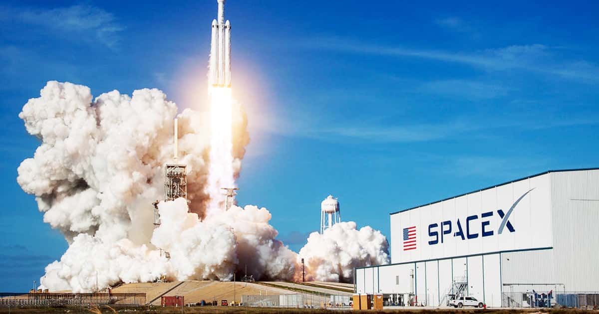 Elon Musk Is Aiming For SpaceX Rockets To Land On Mars Before 2030