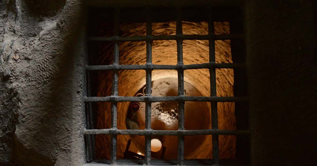 24 Torturous Facts About Prisons and Dungeons