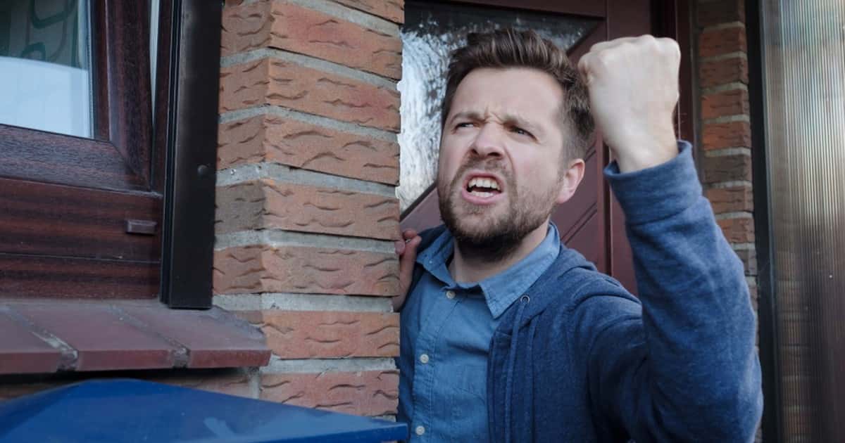 People Expose Their Horrifying Neighbors