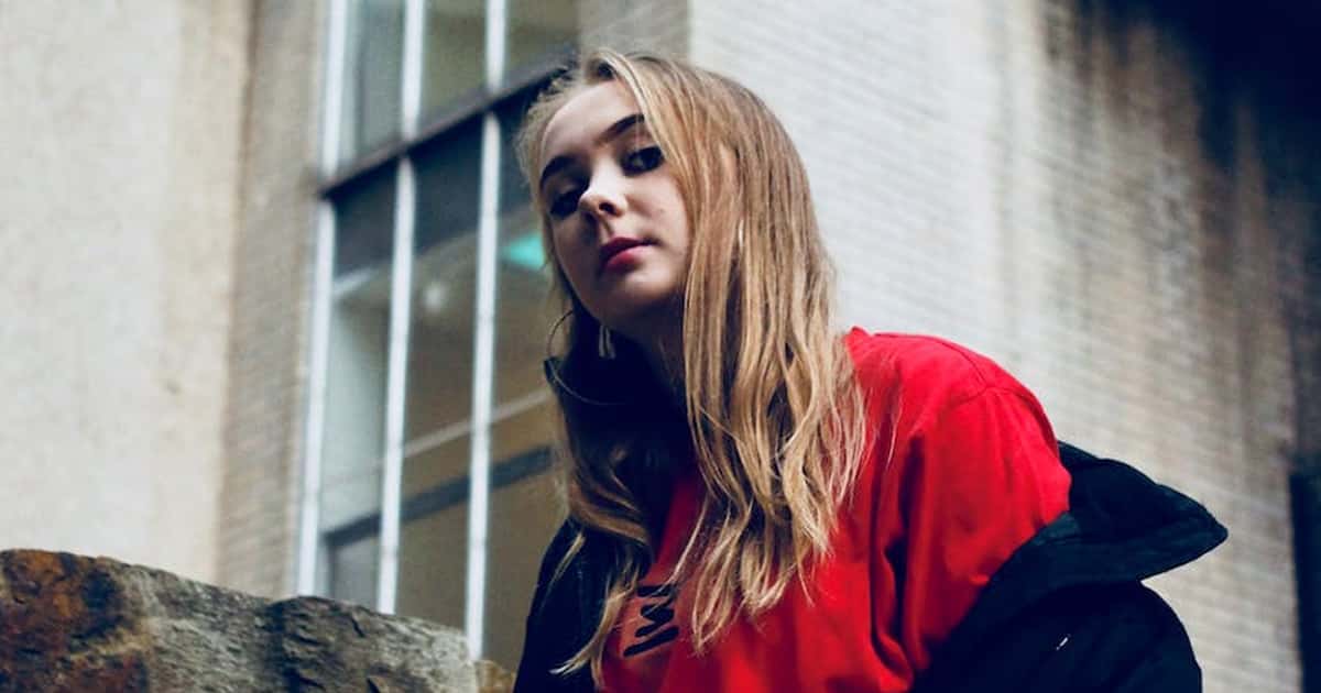 Embarrassed Adults Share Their Cringey "Teen Phase" Stories