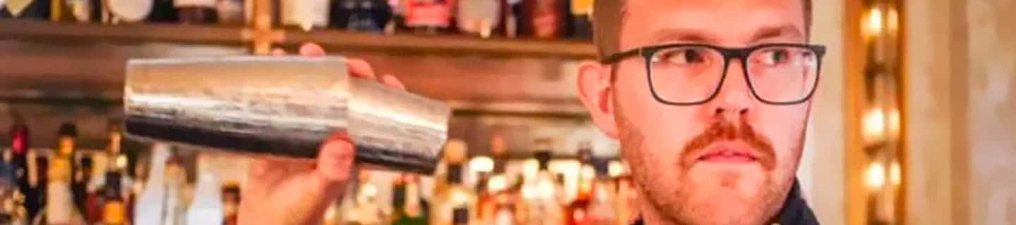 Bartenders Reveal Their Dive Bar Horror Stories