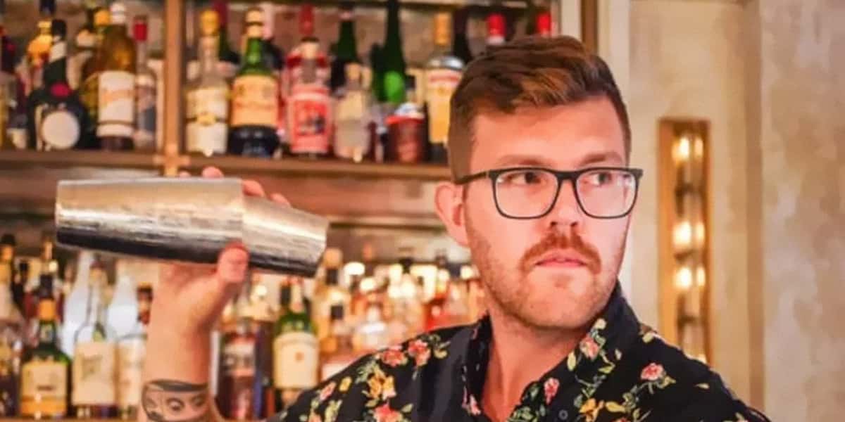 Bartenders Reveal Their Dive Bar Horror Stories