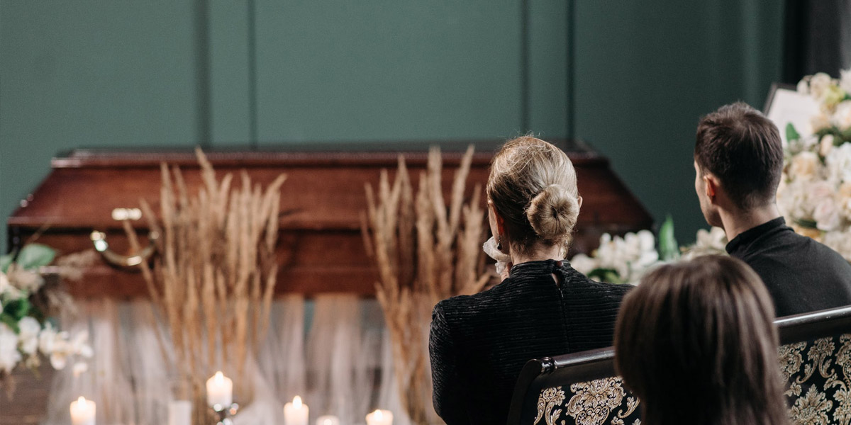 Mortifying Stories About The Most Inappropriate Acts Committed At Funerals