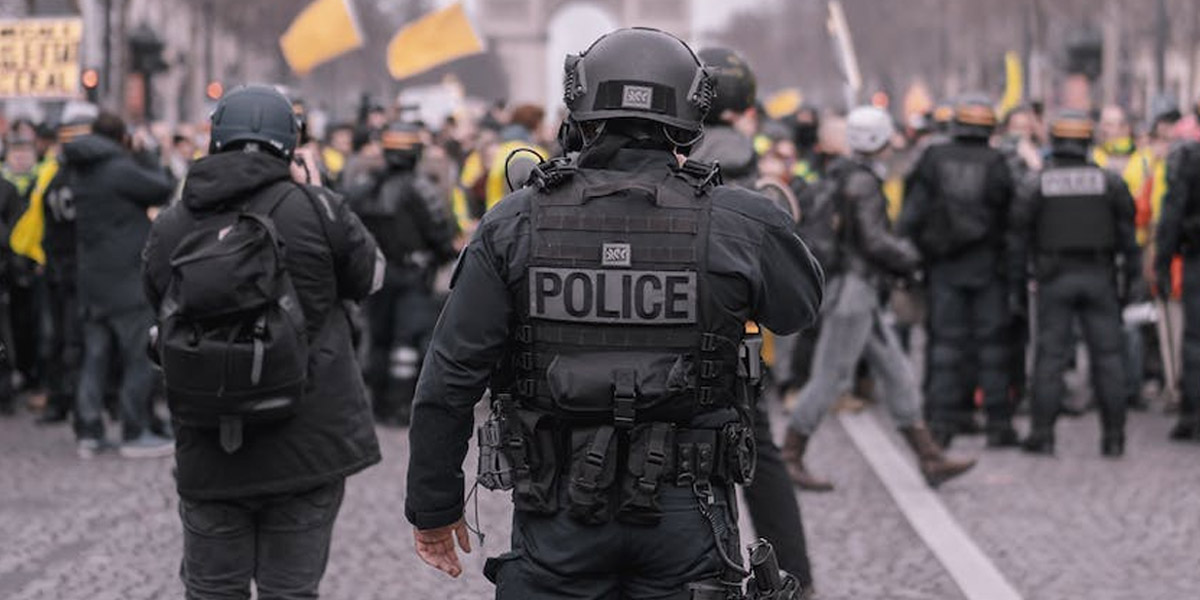 Police Officers Share Their Most Unforgettable Moments On the Job