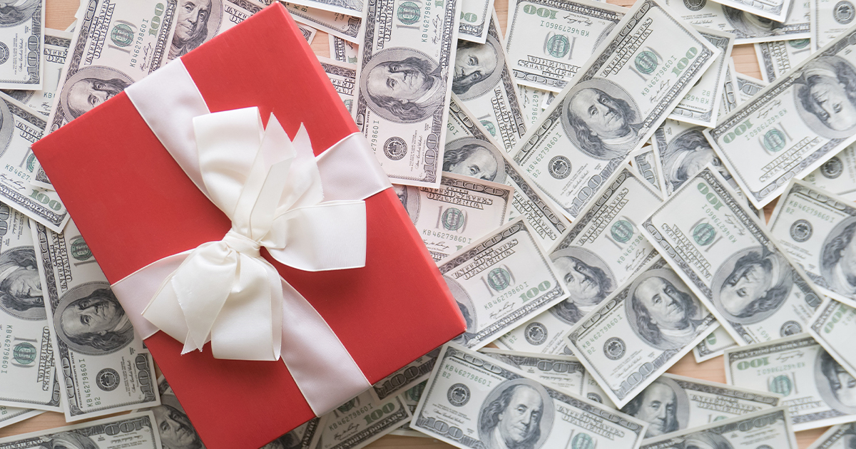 Realistic Ways to Save Money During the Holidays
