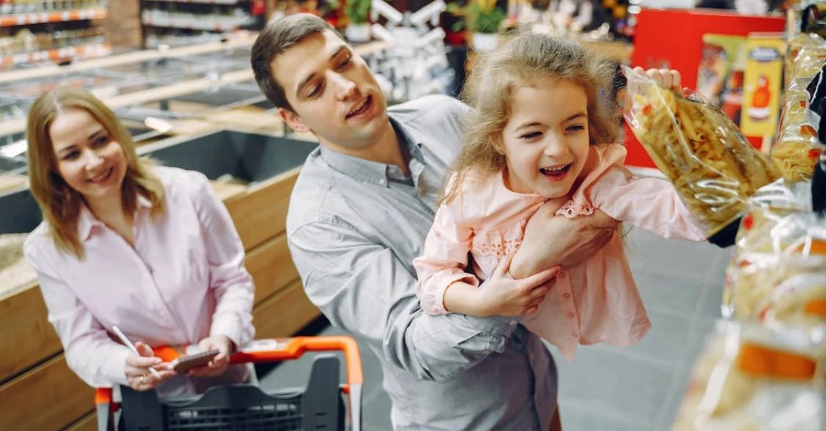 You're Probably Spending Too Much On Grocery Bills. You Can Save Money With Some Simple Tricks.