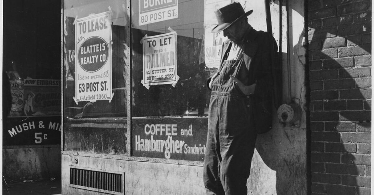 Rare Historical Photos Of Extreme Wealth And Poverty In The 1930s
