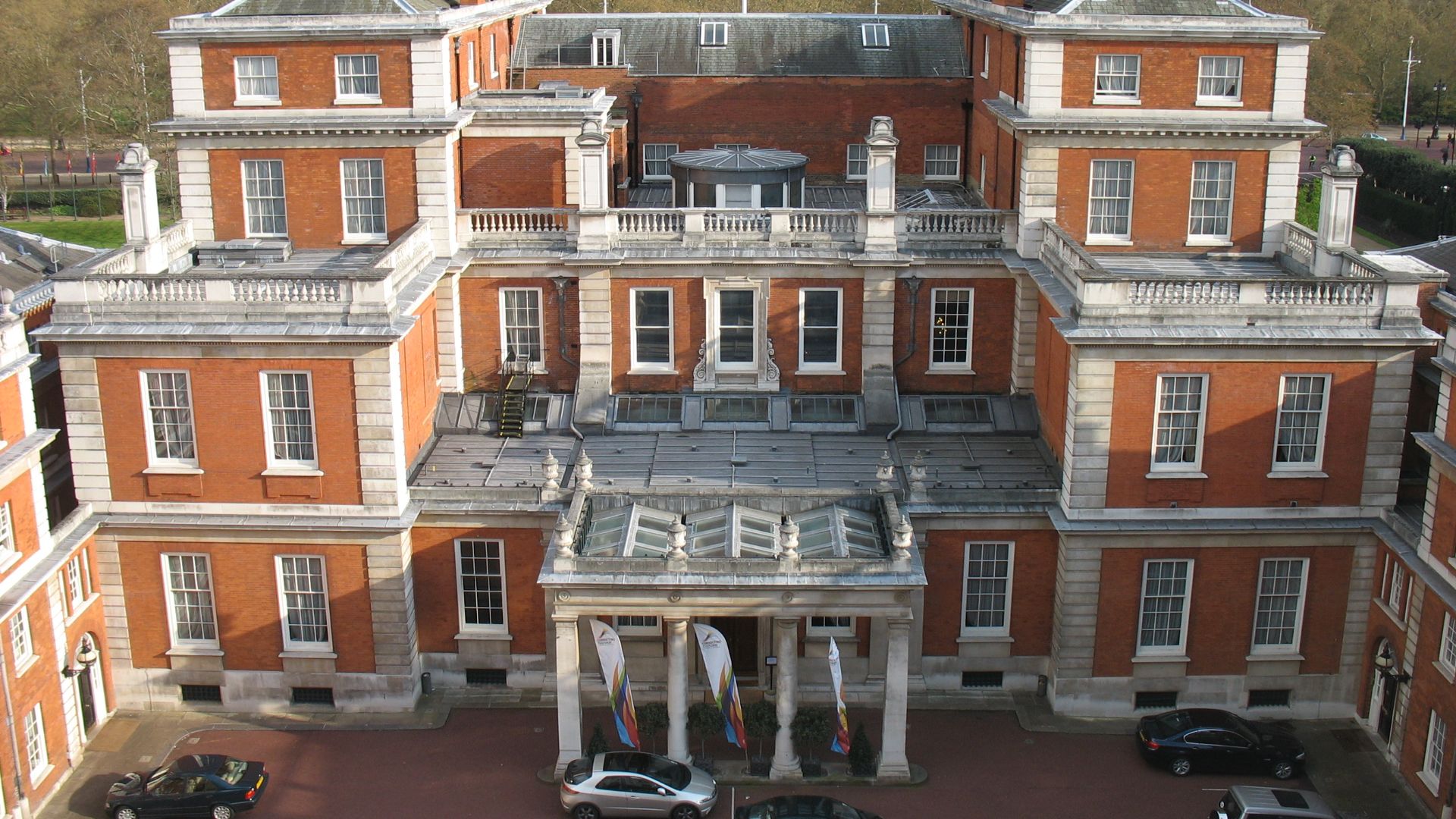 British Royals Stayed In These 44 Homes Once Or Twice, And So Did History