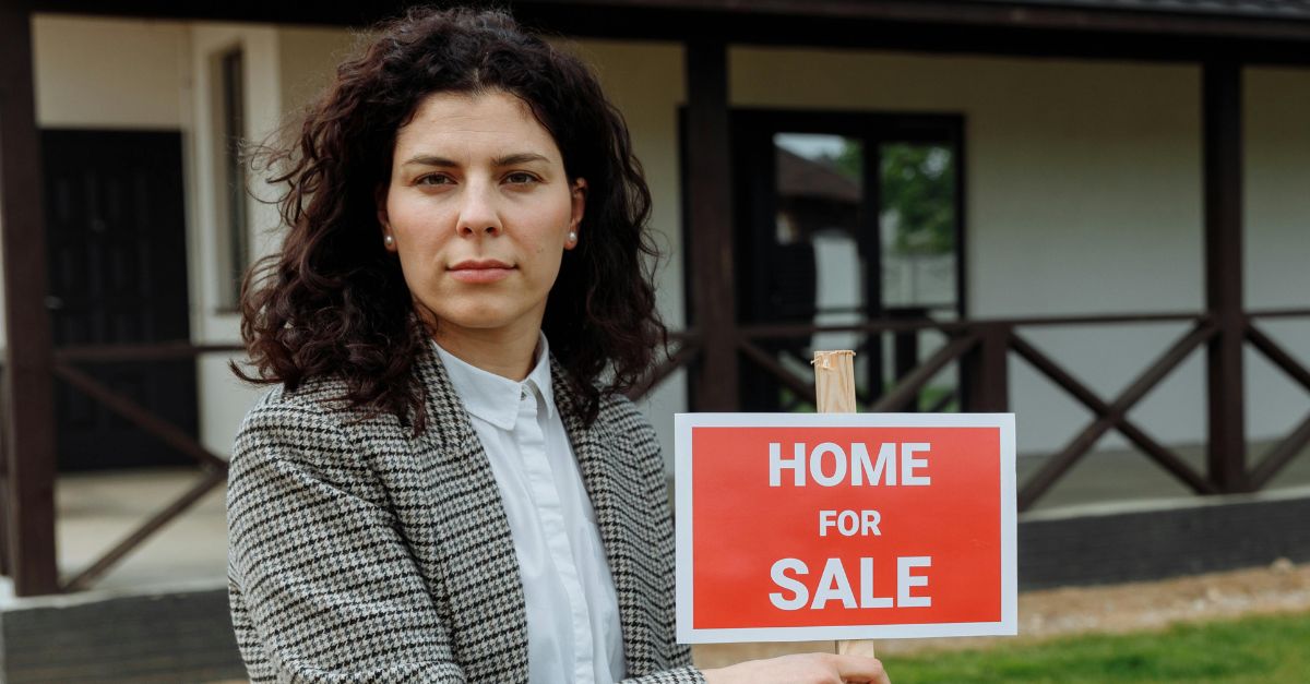 American Cities Where Experts Say House Prices Will Crash In The Next 12 Months