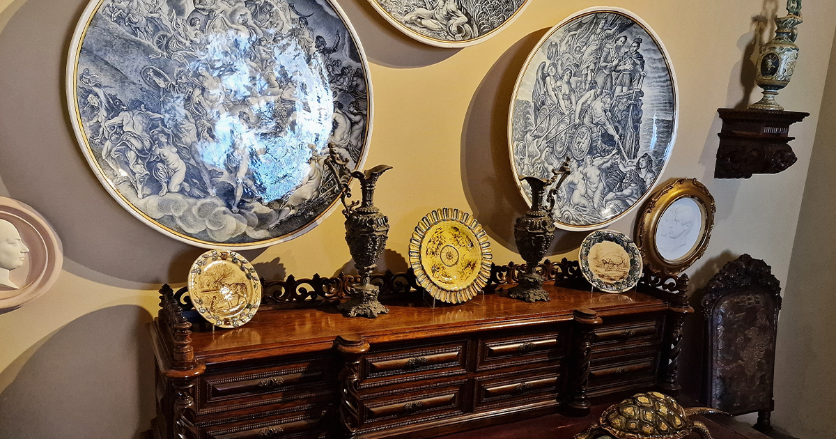 Old Collector Plates That Are Serving Up Serious Cash